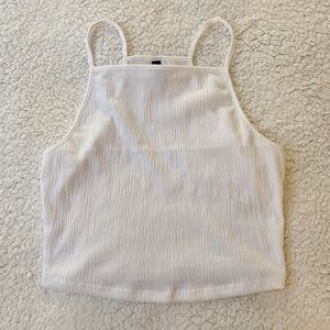 ‼️H&M- Cropped white textured tank